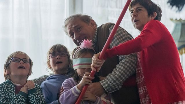 'Custodia repartida' es “casi como terapia y es mucho más barato”: La primera serie del director de 'Campeones' llega a Disney+ noticias imagen
