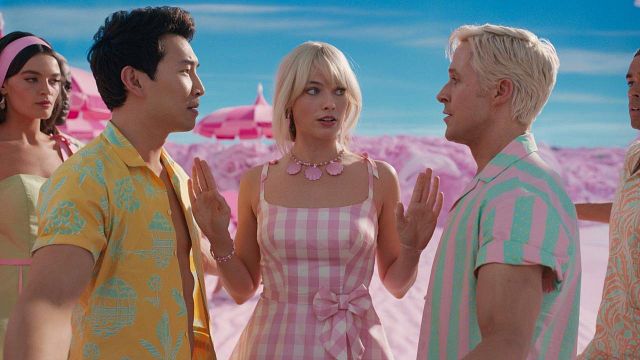 El presidente de Mattel voló a Londres solo para discutir una escena de 'Barbie': Margot Robbie tuvo que representarla para tener luz verde noticias imagen
