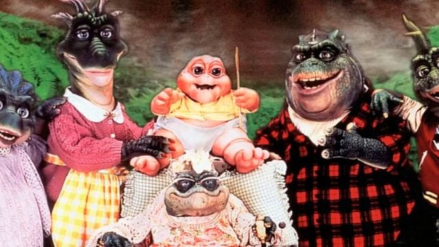 Una de las series de tu infancia terminó de la peor forma posible: la oscura razón por la que murieron los protagonistas de 'Dinosaurios' noticias imagen