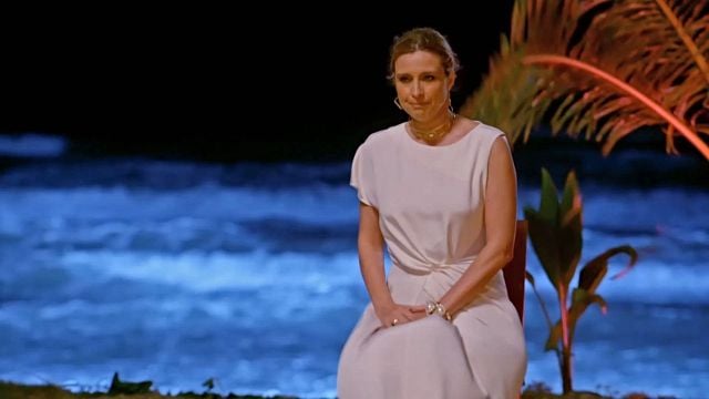 Por primera vez en la historia de 'La isla de las tentaciones', una participante da plantón a Sandra Barneda en la hoguera noticias imagen