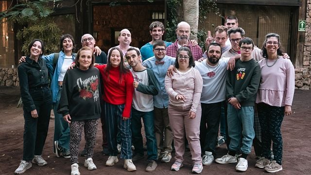 "Si al final no has pensado en quién tenía una discapacidad, ese es el verdadero éxito": 'Haciendo amigos', la gran comedia del verano noticias imagen