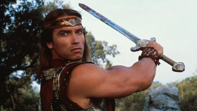 Arnold Schwarzenegger cree que esta adaptación de cómic es su peor película: "Cuando mis hijos se portan mal les hago verla 10 veces"