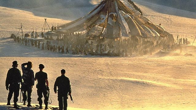 Demandada por 140 millones de dólares: Uno de los mayores éxitos de ciencia ficción de los 90 fue acusado de ser plagio noticias imagen