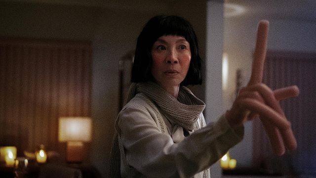 De arrasar en los Oscars hasta el salón de casa: 'Todo a la vez en todas partes' vuelve de oferta en su edición Blu-ray Digipack noticias imagen