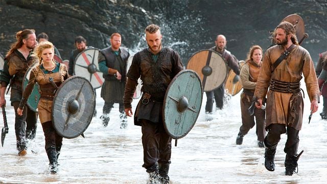 Cinco años después, esta estrella de 'Vikingos' se niega ver la muerte de su personaje: “Recuerdo estar en un avión después y romper a llorar” noticias imagen