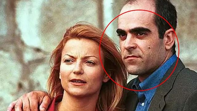 Debutó hace 29 años como extra en un episodio de 'La casa de los líos'. Hoy presenta los Premios Goya tras haber ganado tres. ¿Lo reconoces? noticias imagen