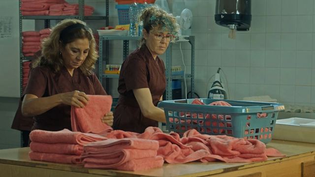 "Lo que sale es verdad": Lolita Flores desvela la realidad de las camareras de piso en 'Las Invisibles'