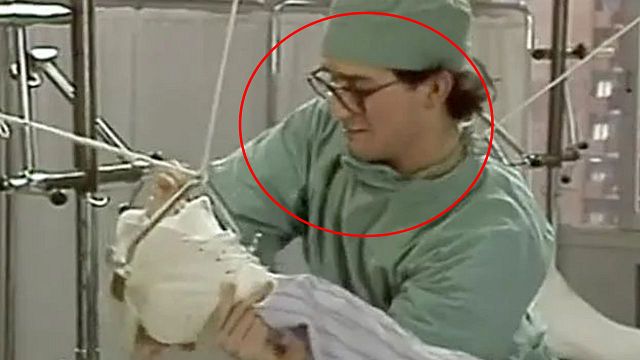 Un chaval de 23 años y pelazo solo tuvo dos frases en este episodio: 35 años después es uno de los actores españoles más queridos noticias imagen
