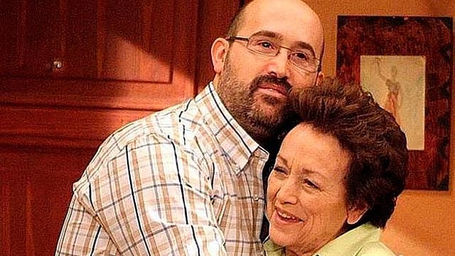 Javier Cámara tuvo que abandonar '7 vidas' para trabajar con Almodóvar: "Amparo Baró me hizo la cruz" noticias imagen