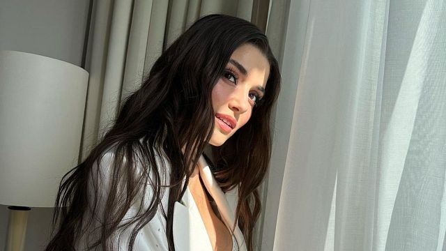 El nuevo proyecto de Hande Erçel que le hace "muy feliz": una película romántica que "lo más probable se emita en una plataforma" noticias imagen