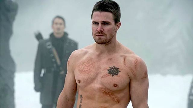 Stephen Amell deja atrás 'Arrow' para protagonizar el 'spin-off' de una de las series más vistas de Netflix
