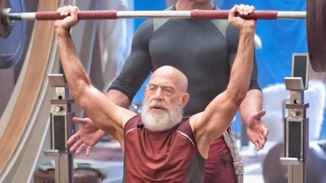 Un fan convierte a J.K. Simmons en el Maestro Rōshi y no podemos (ni queremos) verle en otro papel noticias imagen