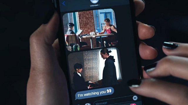 La temporada 2 de 'Miércoles' tiene tanta publicidad de Apple que podría ser un anuncio, y puede que no te hayas dado cuenta noticias imagen