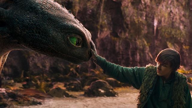 Desdentao e Hipo cobran vida en Madrid para celebrar el estreno de 'Cómo entrenar a tu dragón' noticias imagen