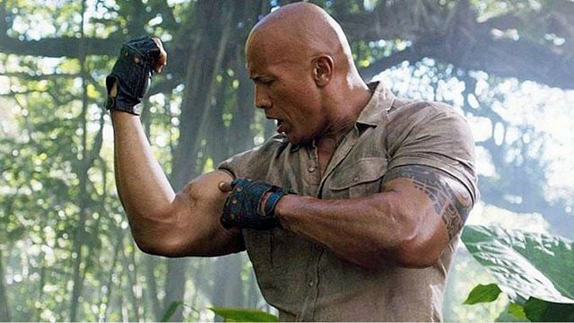 Dwayne Johnson explica su pérdida de peso: En su nueva película interpreta a un hombre de 70 años que es amigo de una gallina noticias imagen