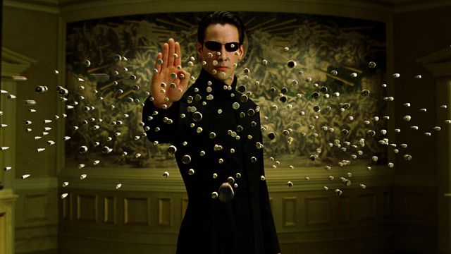 Es casi imposible de ver al momento, pero 'Matrix' esconde mensajes en las matrículas de los coches noticias imagen