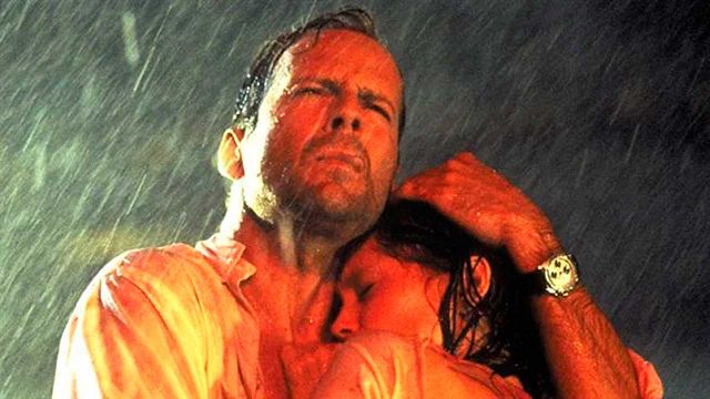 "Una de las peores películas de los 90": este fracasado thriller erótico se considera lo peor de Bruce Willis, pero para algunos es de culto noticias imagen