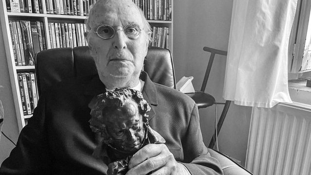 Carlos Saura, el genio del cine con una espinita clavada: "Me siento un superviviente porque fuera de España me quieren" noticias imagen