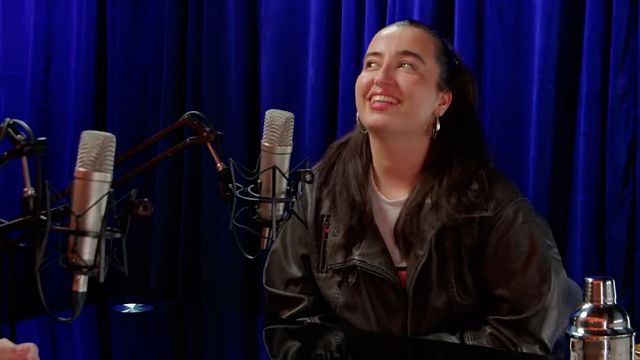 "Soy feliz, he encontrado mi forma de comunicar y mi círculo sigue siendo el mismo": Ariane Hoyos visita 'Otra ronda', el podcast de Alejandro G. Calvo noticias imagen