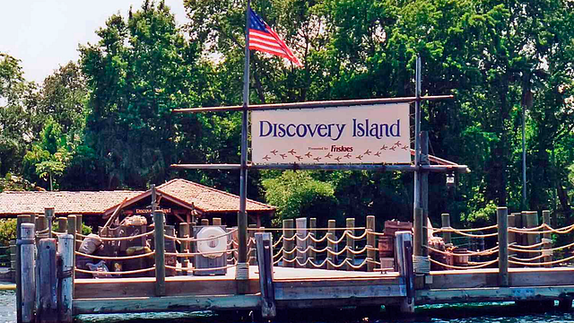 El parque abandonado de Disney que cerró hace 20 años y ha devorado la naturaleza: una ameba comecerebros y la feroz competencia lo sentenciaron noticias imagen