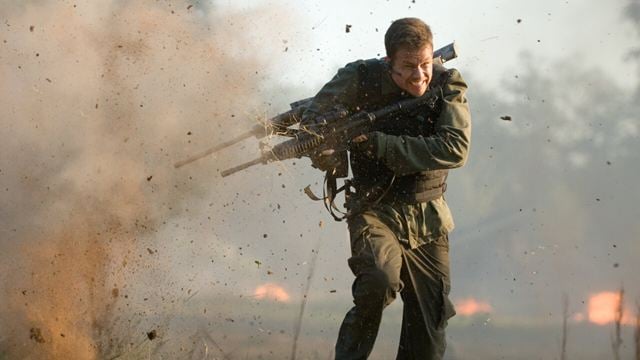 Un experto en armas criticó a Mark Wahlberg por esta pifia en ‘Shooter: El tirador’: “Parece un videojuego’