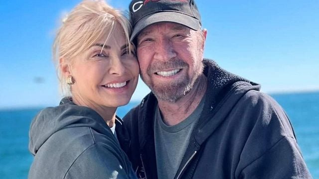 Chuck Norris se había retirado en 2017 para cuidar de su mujer 23 años menor noticias imagen