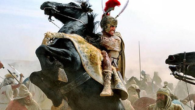 "Fue un milagro que nadie muriese": Colin Farrell recuerda su escena más peligrosa con ocho elefantes y 200 caballos noticias imagen