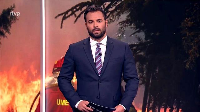 Quién es Álex Barreiro, el gallego que sustituye a Silvia Intxaurrondo en 'La hora de La 1' noticias imagen