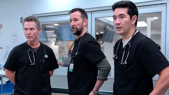 "Hace una semana no habría podido conseguir un buen agente ni aunque me fuera la vida": Estos dos actores de 'The Pitt' acaban de ser nominados al Emmy porque ellos mismos se presentaron noticias imagen