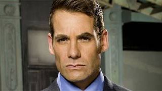 'Castle' ficha al hombre volador de 'Heroes' noticias imagen