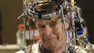 John Noble cree que 'Fringe' tendrá hasta cinco temporadas noticias imagen