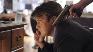 Castle será "todo un héroe" durante el secuestro del banco de la cuarta temporada noticias imagen