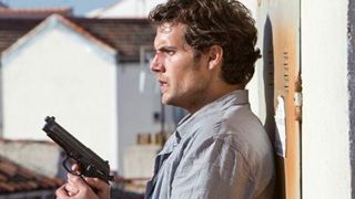 'La fría luz del día': tráiler en castellano con Henry Cavill ('Man of Steel') noticias imagen