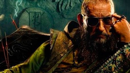 'Iron Man 3': Ben Kingsley presume a lo 'gangsta' en el nuevo póster de El Mandarín