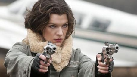 'Los mercenarios 3': Milla Jovovich, en el punto de mira de Stallone noticias imagen