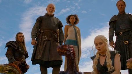 El final de la tercera temporada de 'Juego de Tronos' bate récord de descargas en un día  noticias imagen