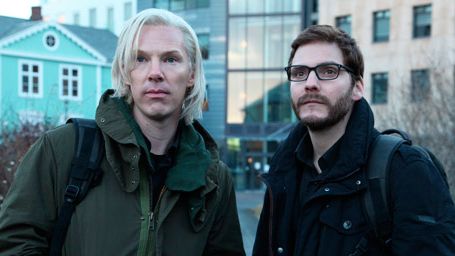 'El quinto poder': inédito póster promocional de la película sobre Julian Assange noticias imagen