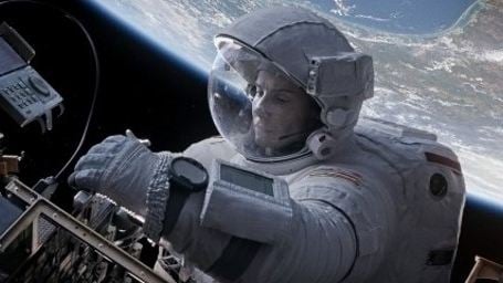 'Gravity': más imágenes de Sandra Bullock en el espacio exterior