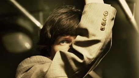 Jesse Einsenberg y Mia Wasikowska, en la inquietante 'The Double' noticias imagen