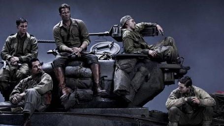 Brad Pitt y Shia LaBeouf posan sobre un tanque en la primera foto de 'Fury' noticias imagen
