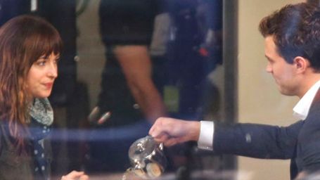 'Cincuenta sombras de Grey': ¡Primeras fotos de Jamie Dornan y Dakota Johnson en el rodaje! noticias imagen