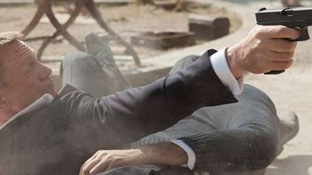 El guionista de 'Skyfall' confirma el guion de 'James Bond 24' está casi terminado