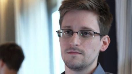 Oliver Stone llevará el caso de Edward Snowden a la gran pantalla noticias imagen