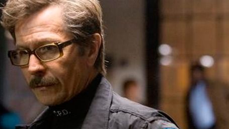 Gary Oldman dice que 'Batman v Superman: Dawn of Justice' "tiene mucho que demostrar" noticias imagen