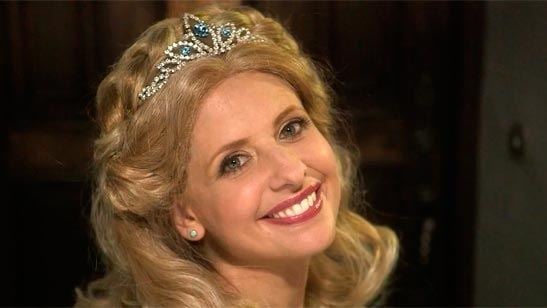 Sarah Michelle Gellar de ‘Buffy Cazavampiros’ rapea como Cenicienta en una batalla contra Bella