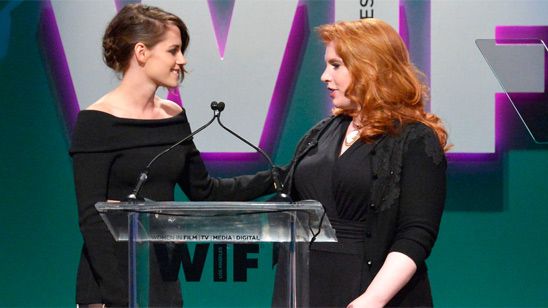 Kristen Stewart y Stephenie Meyer se reencuentran para promocionar los cortos de 'Crepúsculo' noticias imagen