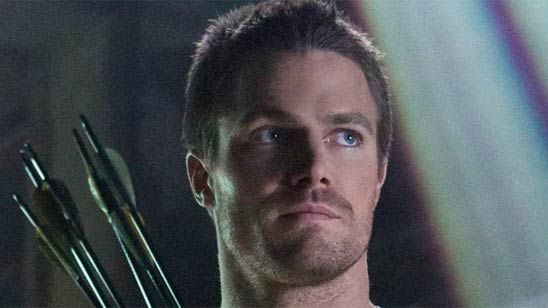 ‘Arrow’: Stephen Amell cree que Oliver Queen pronto averiguará algo sobre su hijo noticias imagen