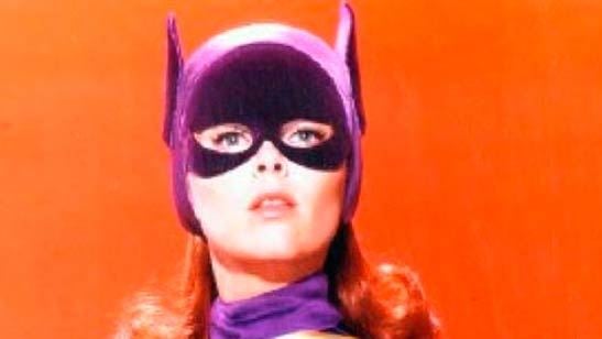 Fallece Yvonne Craig, Batgirl en la serie 'Batman' de los años 60