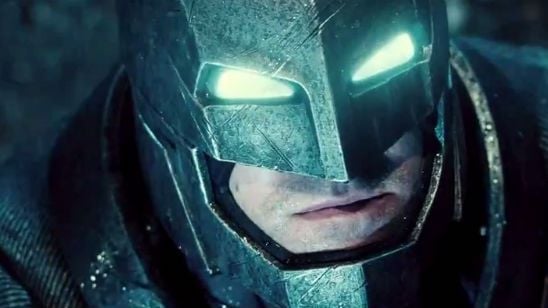 'Batman v Superman': Nueva imagen de Bruce Wayne y Alfred dentro de la Batcueva