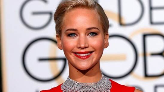 Anne Hathaway sale en defensa de Jennifer Lawrence tras la polémica de los Globos de Oro noticias imagen